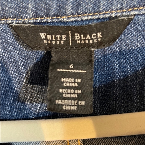 White House Black Market Cropped Blue Denim Jacket - Picture 5 of 5